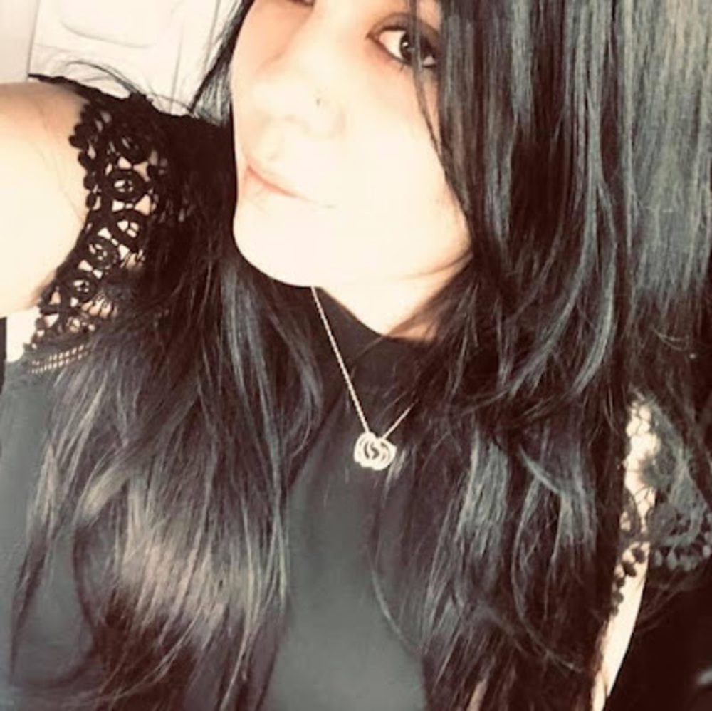 Meet your Posher, Lina